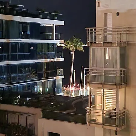 Apartment, Beach, Petanque, And Croisette